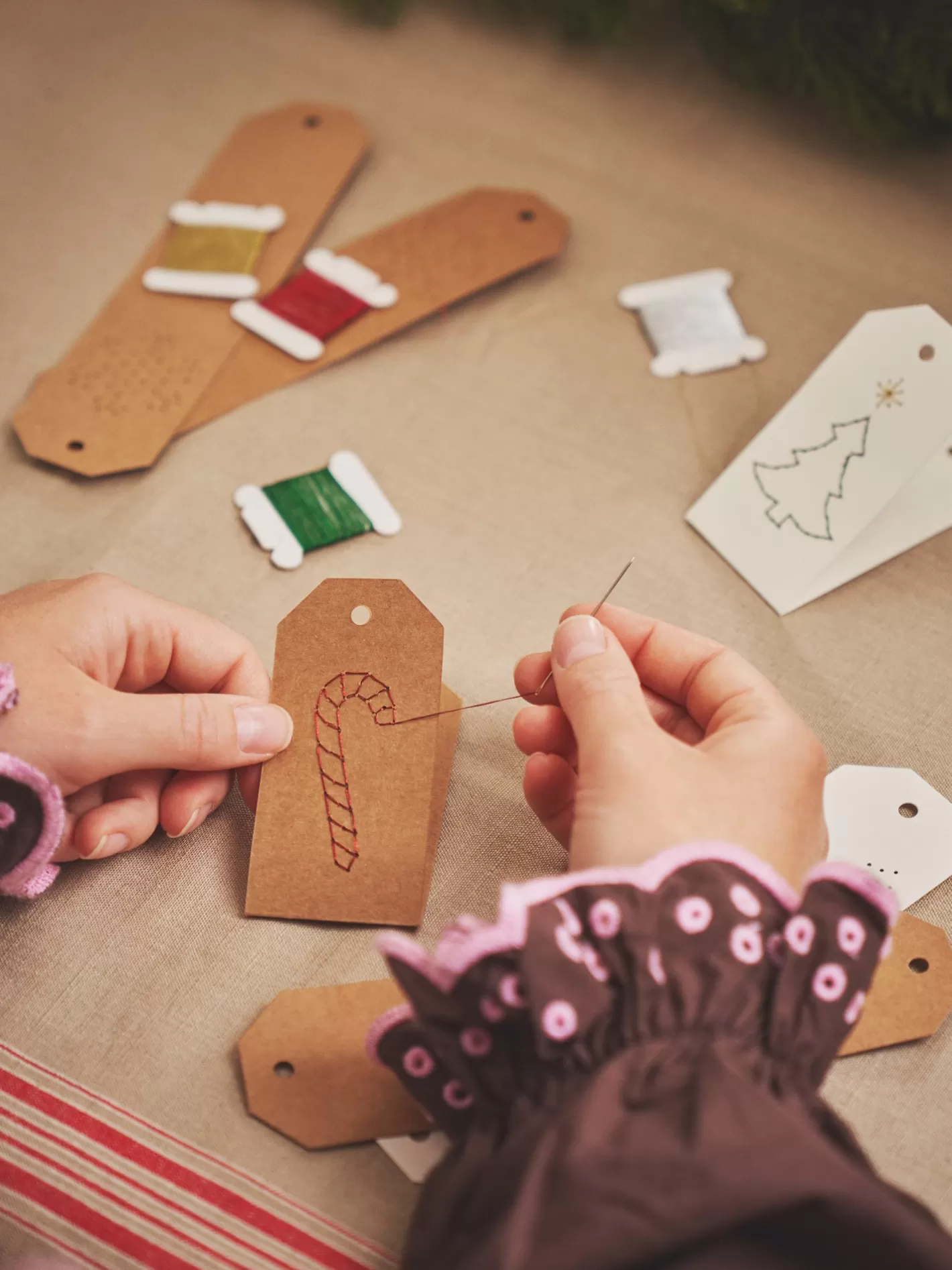 Store DIY-sæt Mærkater Med Broderi Jule­Indpakning | Diy-Kit